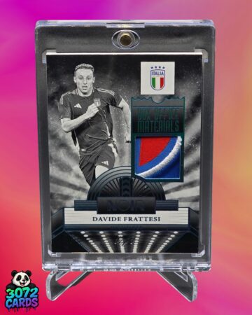 Davide Frattesi shield patch 1/1<br>
2025 Panini Noir<br>
Italy
